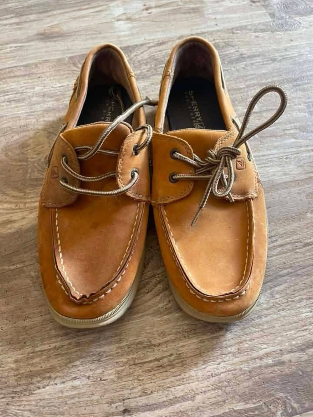 Sperry Men's Tan Leather Boat Shoes with Lace Detail